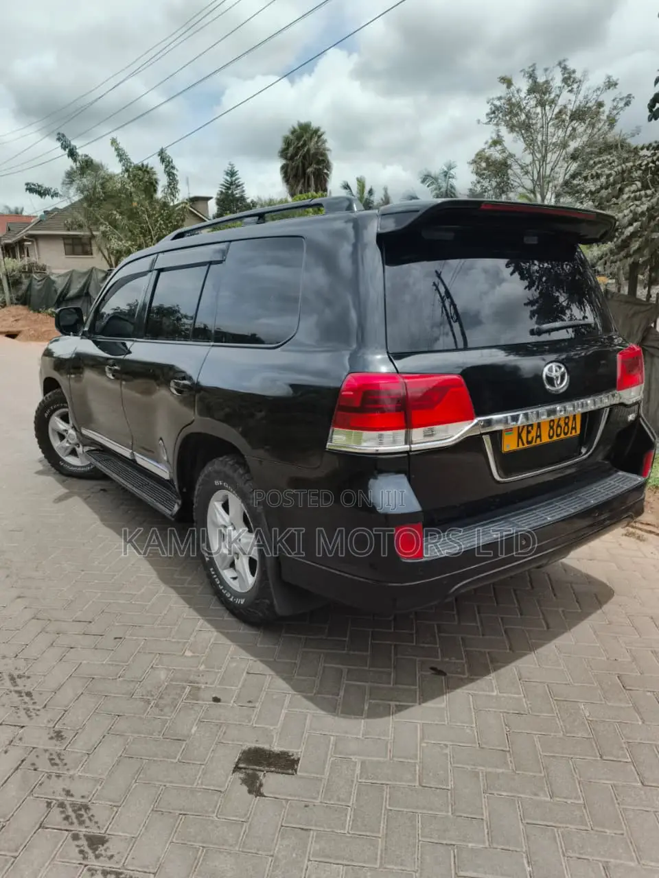 Toyota Land Cruiser 2010 Black