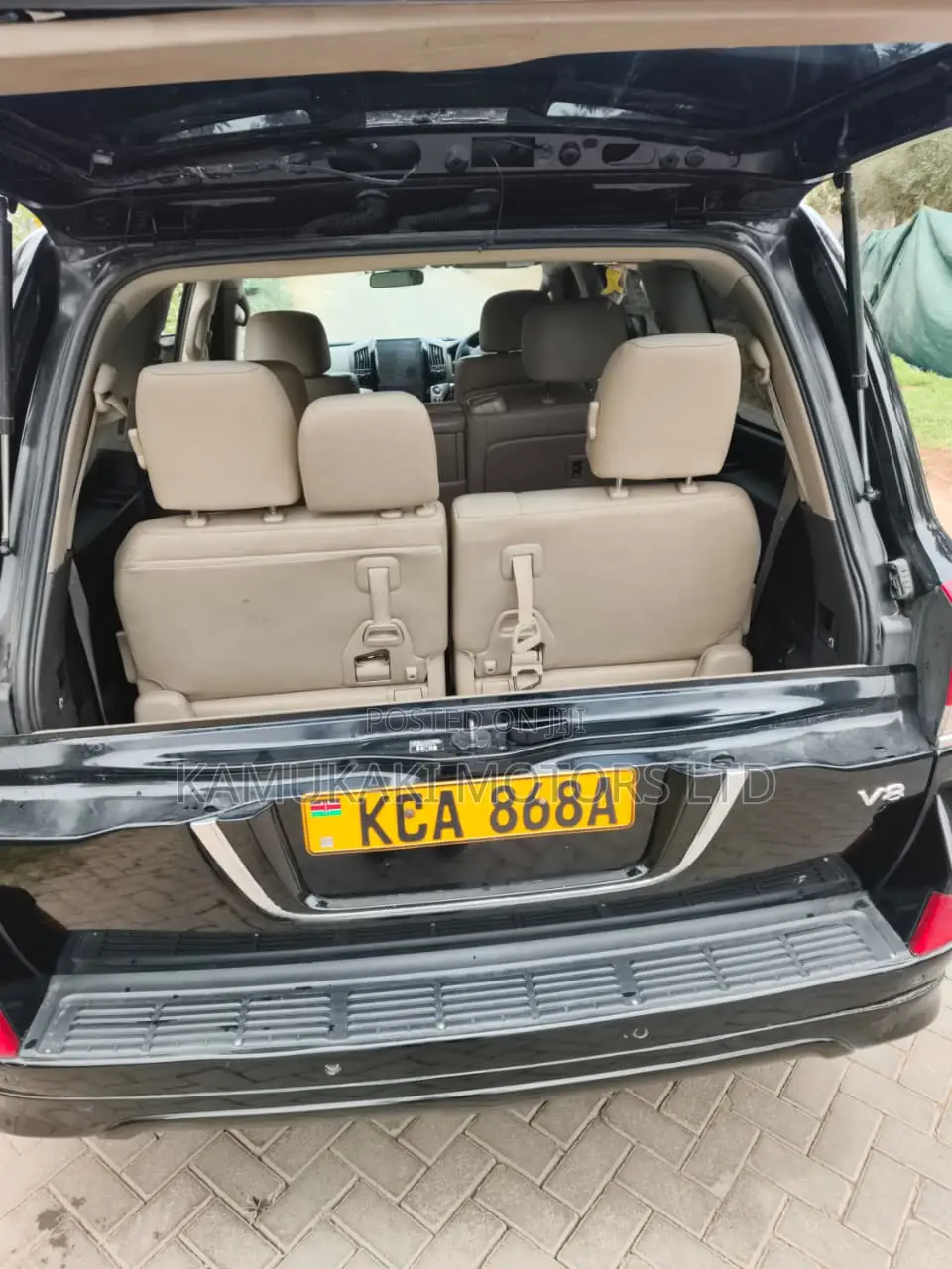 Toyota Land Cruiser 2010 Black