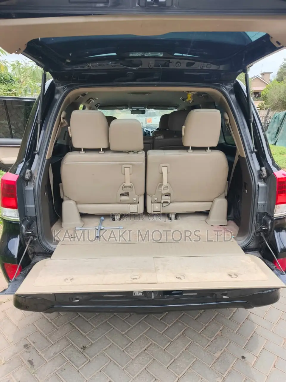 Toyota Land Cruiser 2010 Black