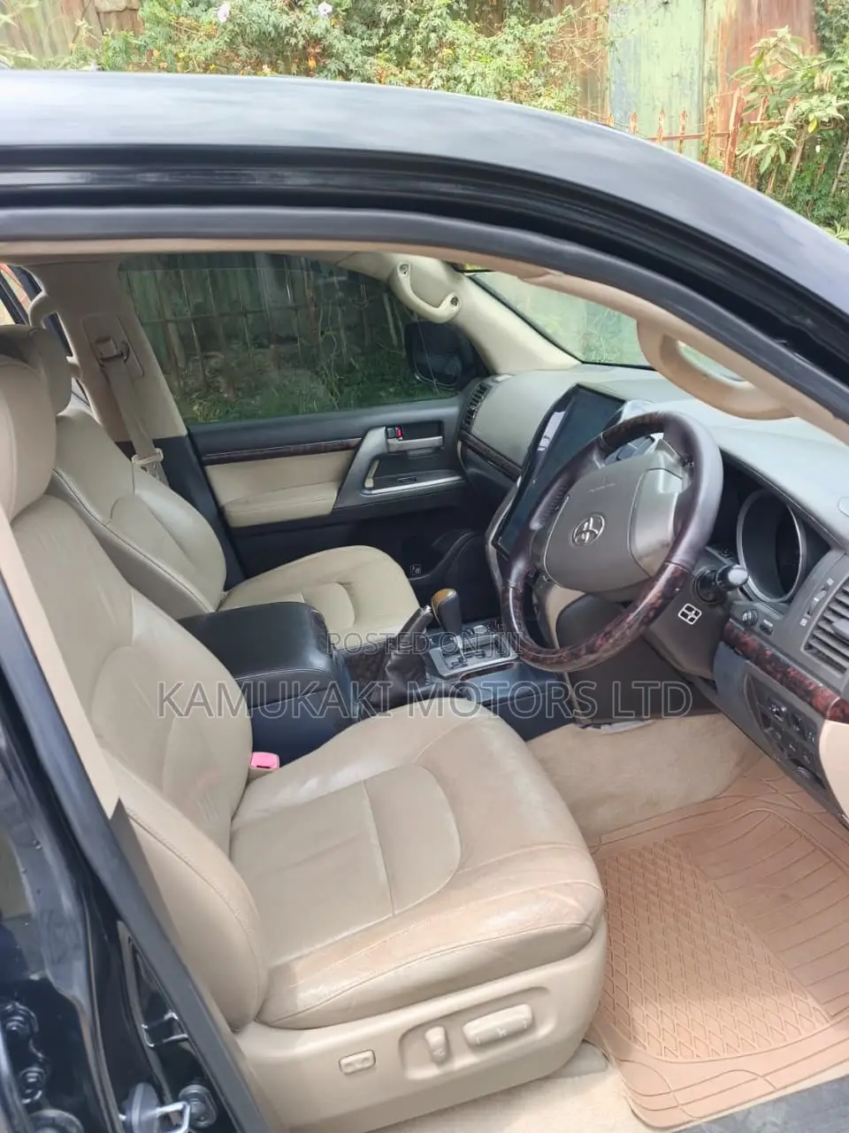 Toyota Land Cruiser 2010 Black