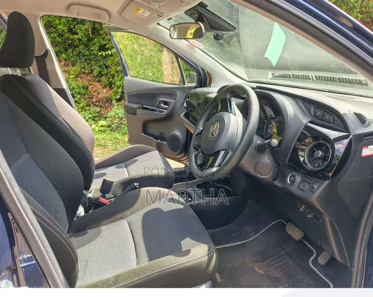 Toyota Vitz 2018 Blue