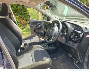 Toyota Vitz 2018 Blue