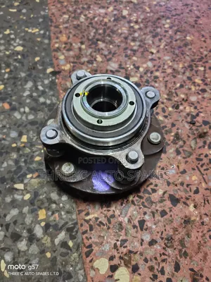 Toyota REVO Front Hub