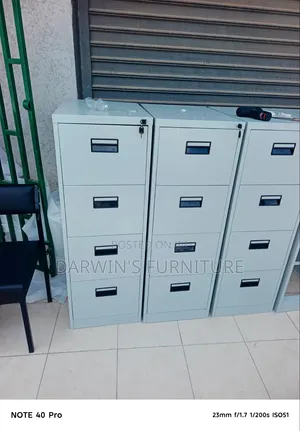 4 Drowers Cabinets