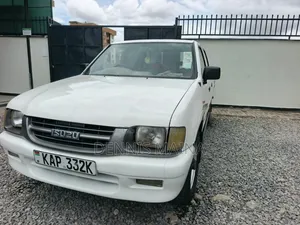 Isuzu Tougher 2001 White