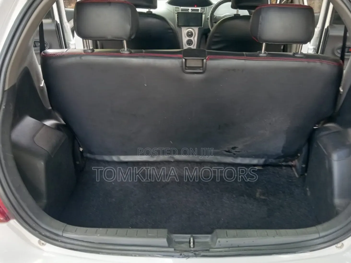 Toyota Vitz 2011 White