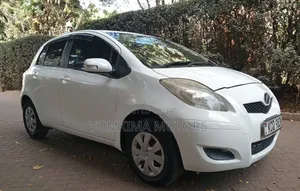 Toyota Vitz 2011 White