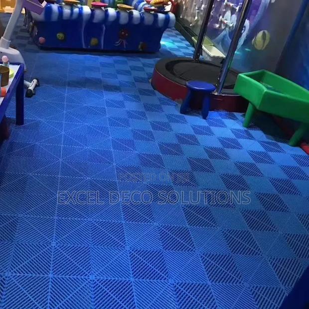 Interlocking Garage Floor Tiles for Workshops - thumbnail 2