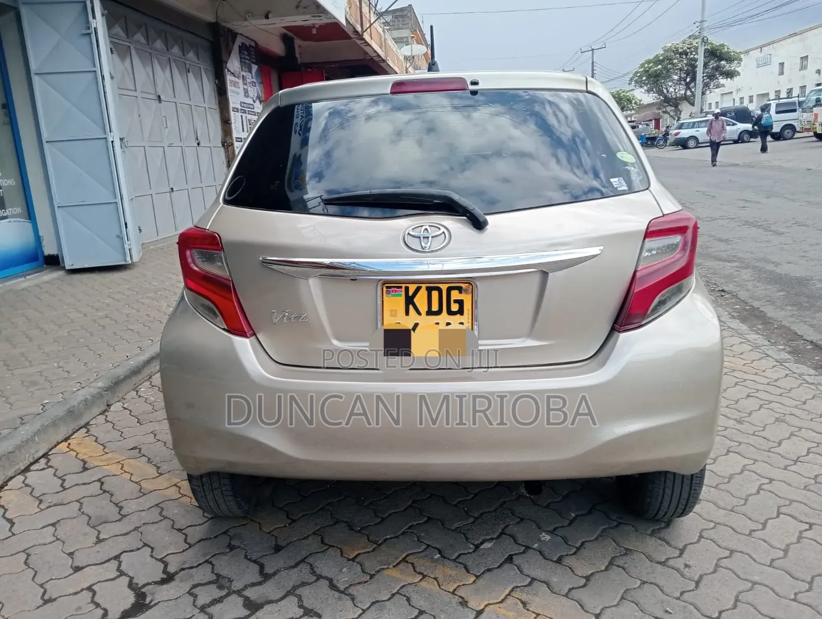 Toyota Vitz 2014 Gold