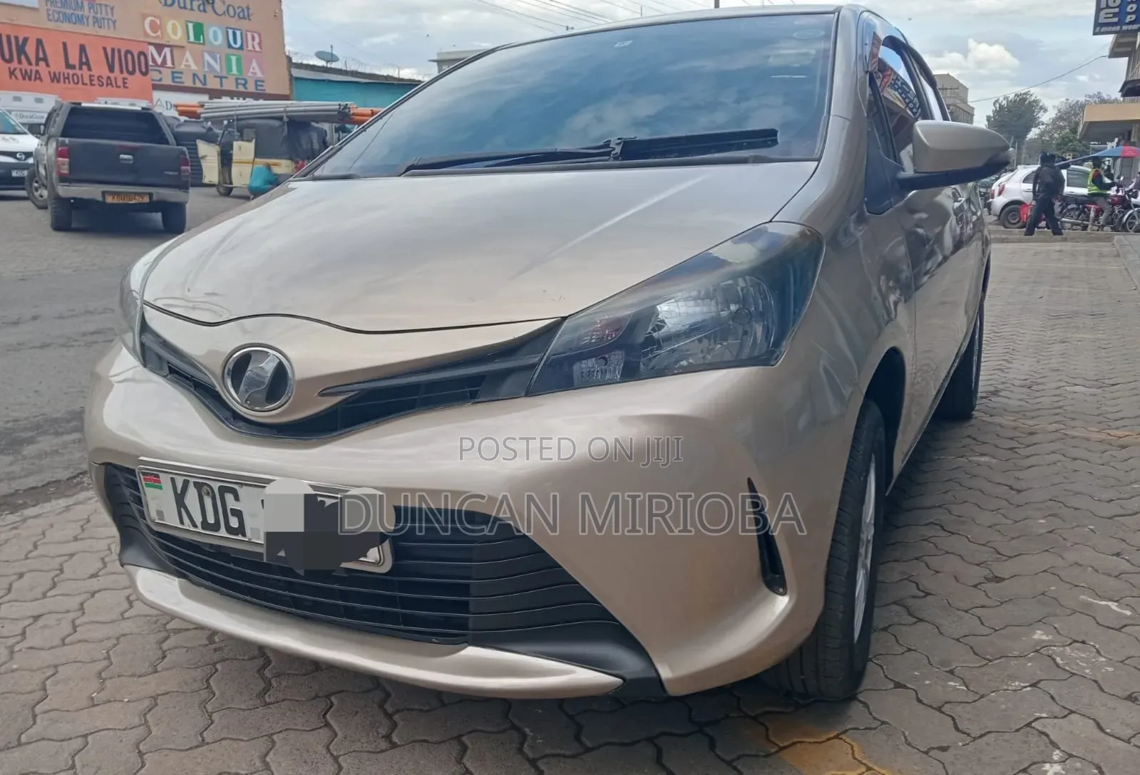 Toyota Vitz 2014 Gold