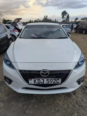Mazda Axela 2015 White
