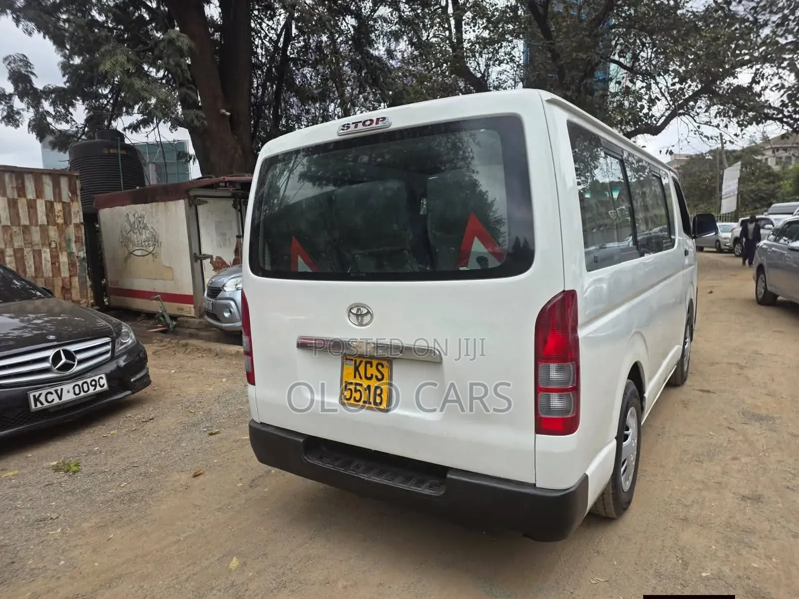 Toyota HiAce 2011 White