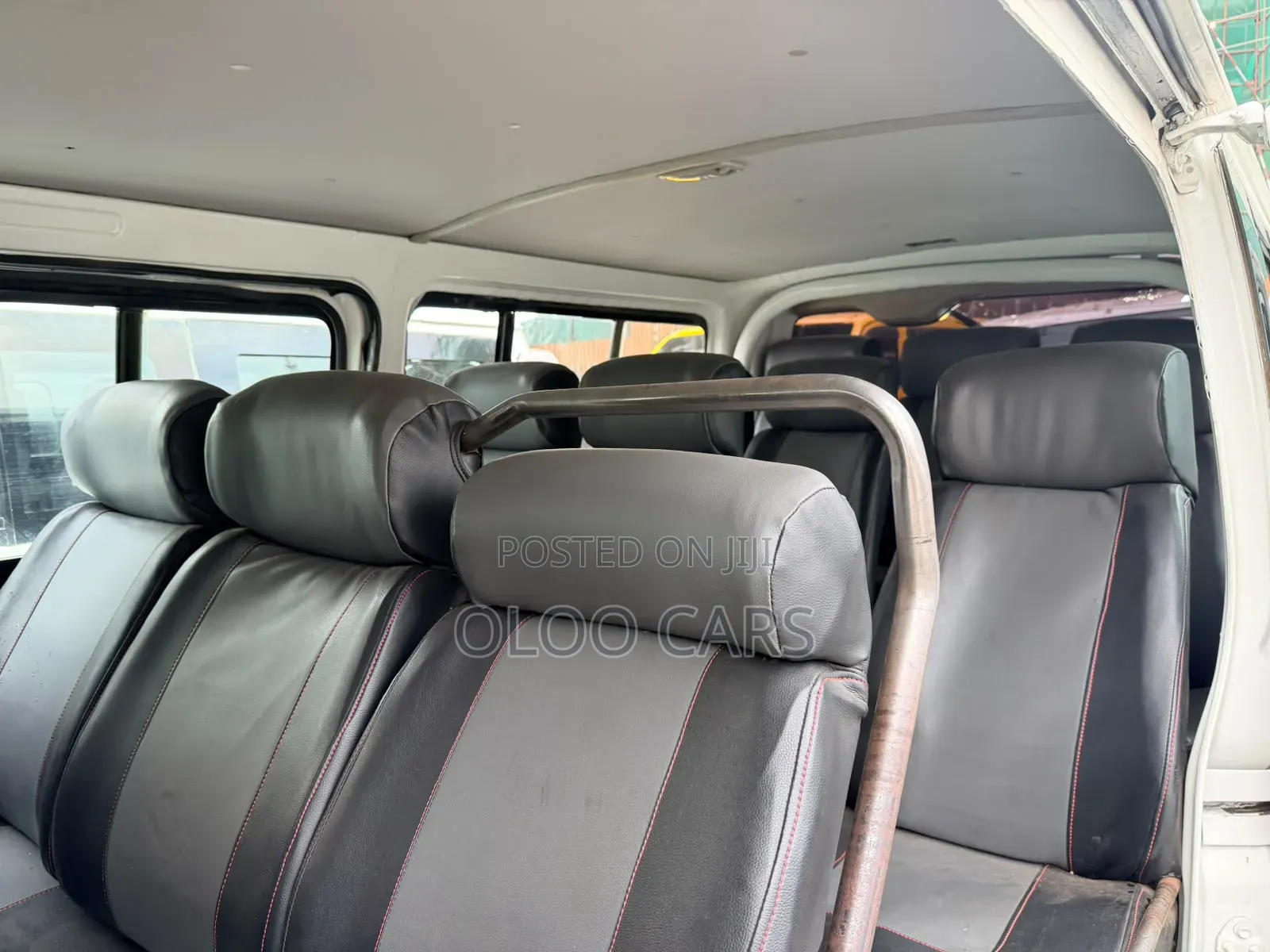 Toyota HiAce 2011 White