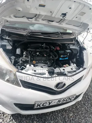 Toyota Vitz 2013 White