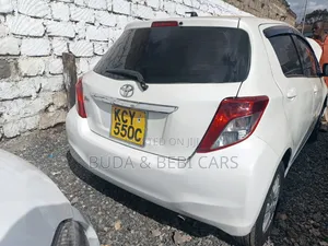 Toyota Vitz 2013 White