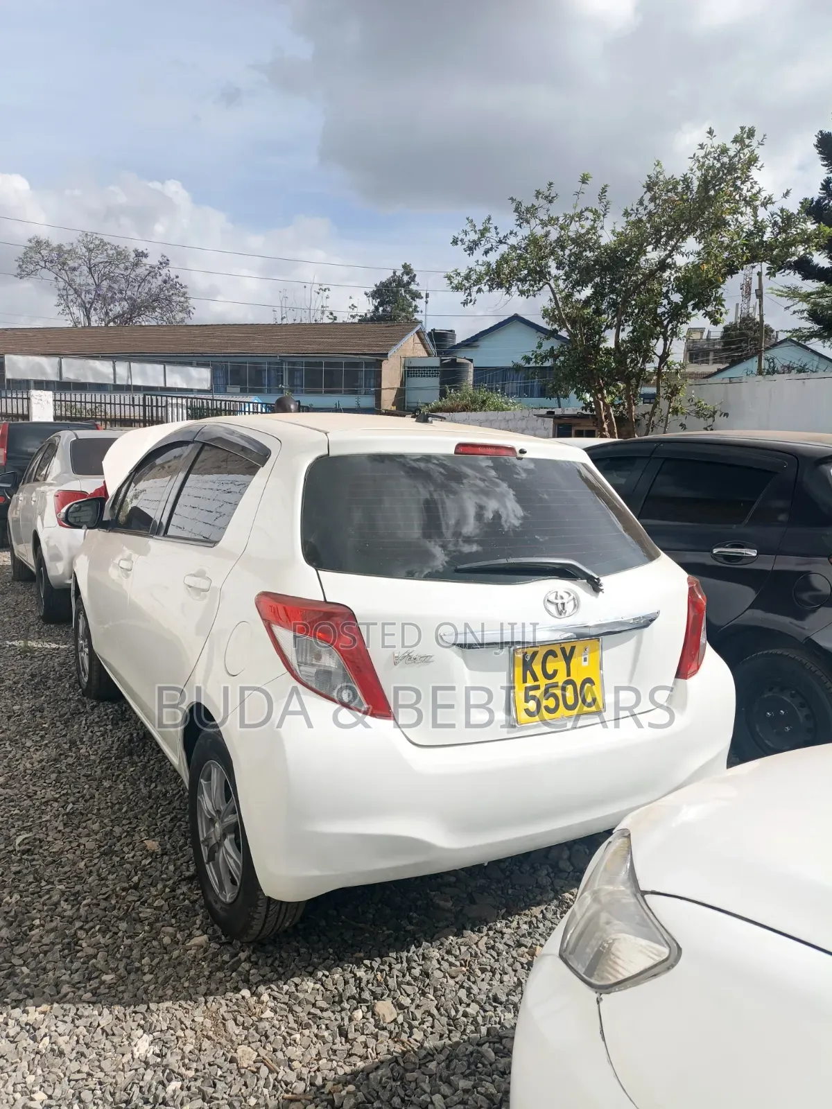 Toyota Vitz 2013 White