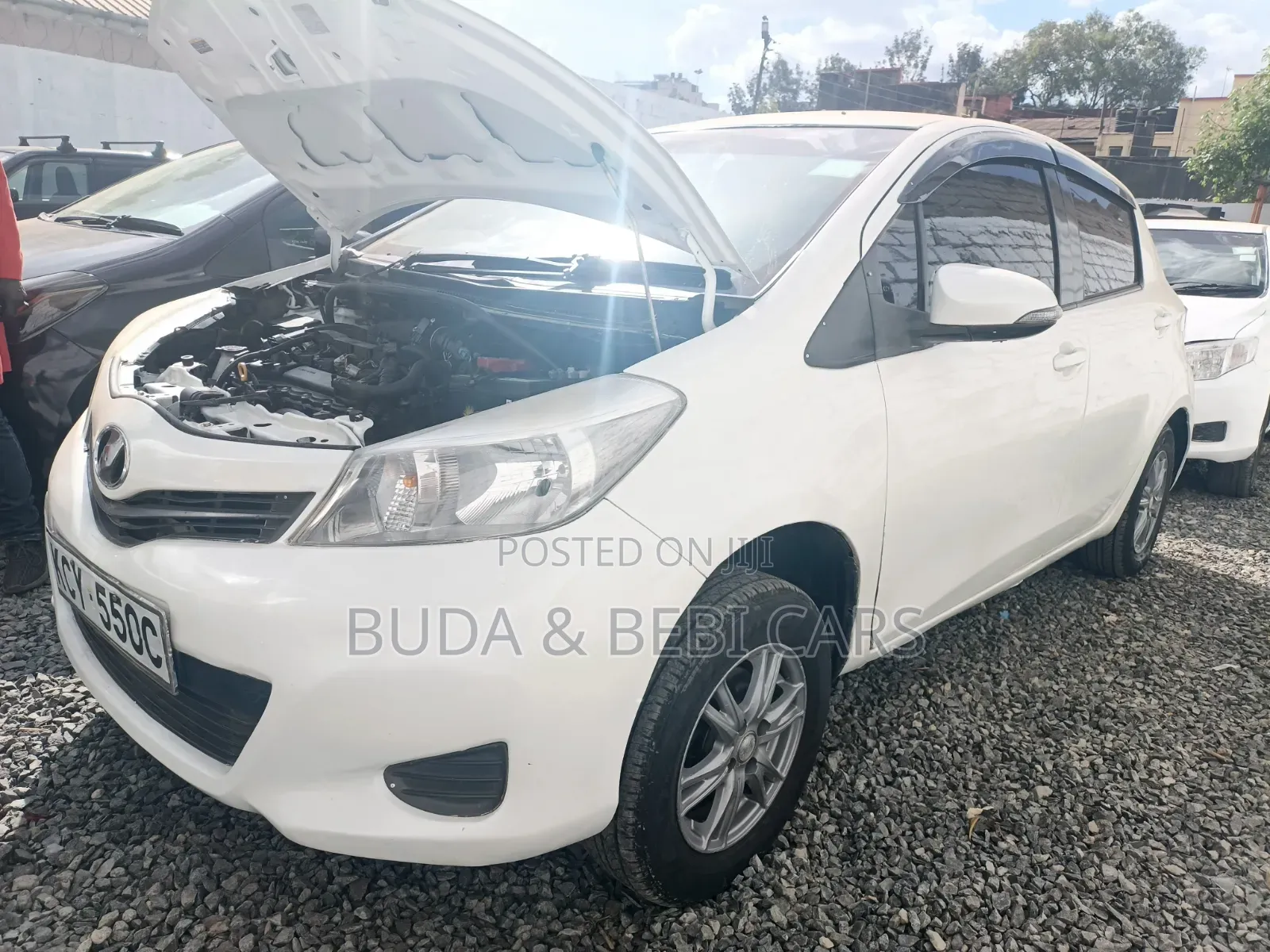 Toyota Vitz 2013 White