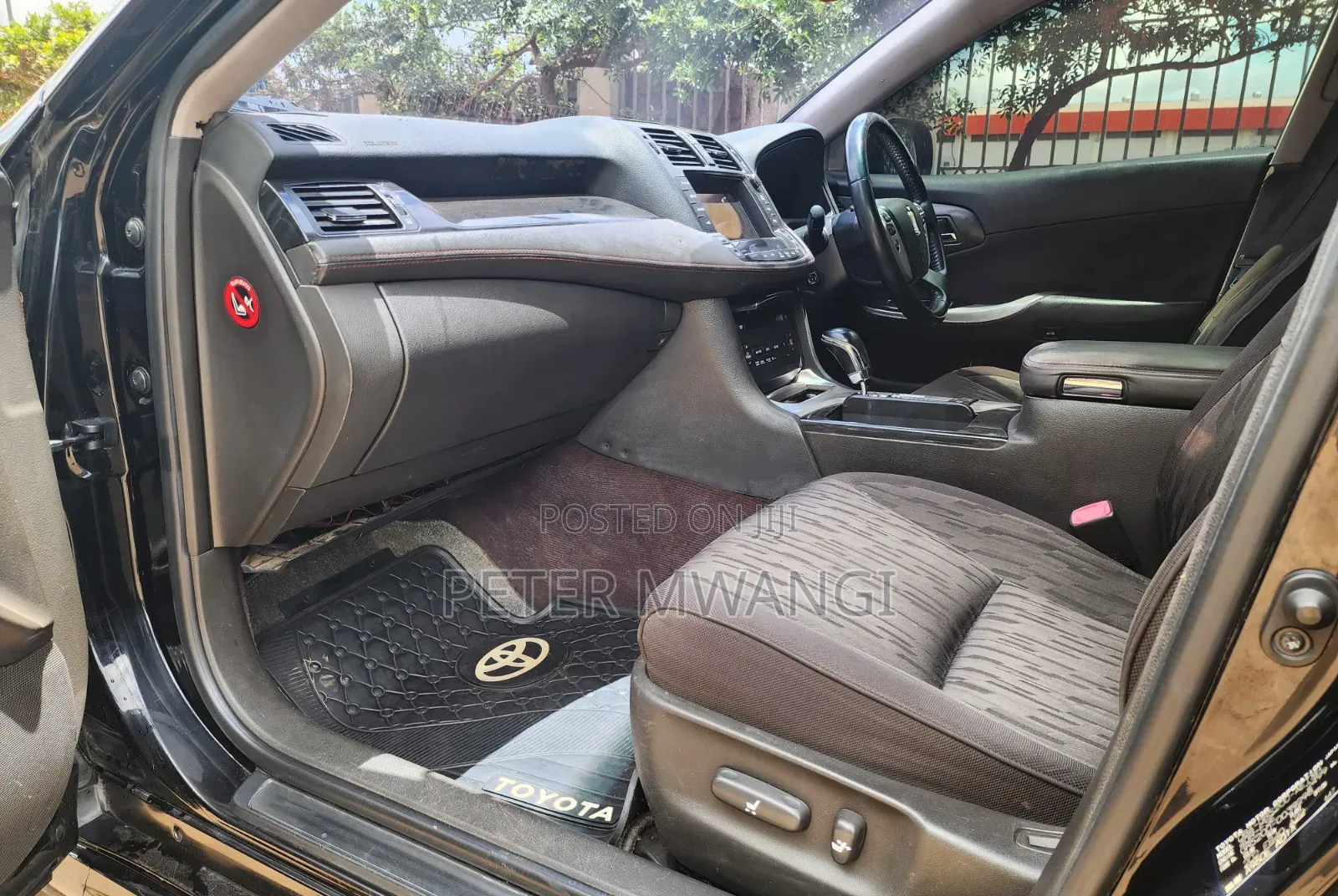 Toyota Crown 2010