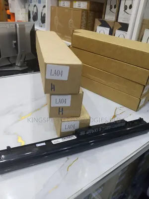 Original HP LA04 Battery