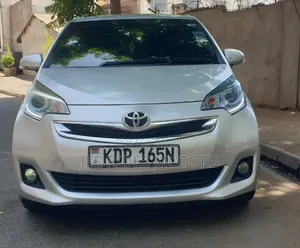 Toyota Ractis 2016 Gray
