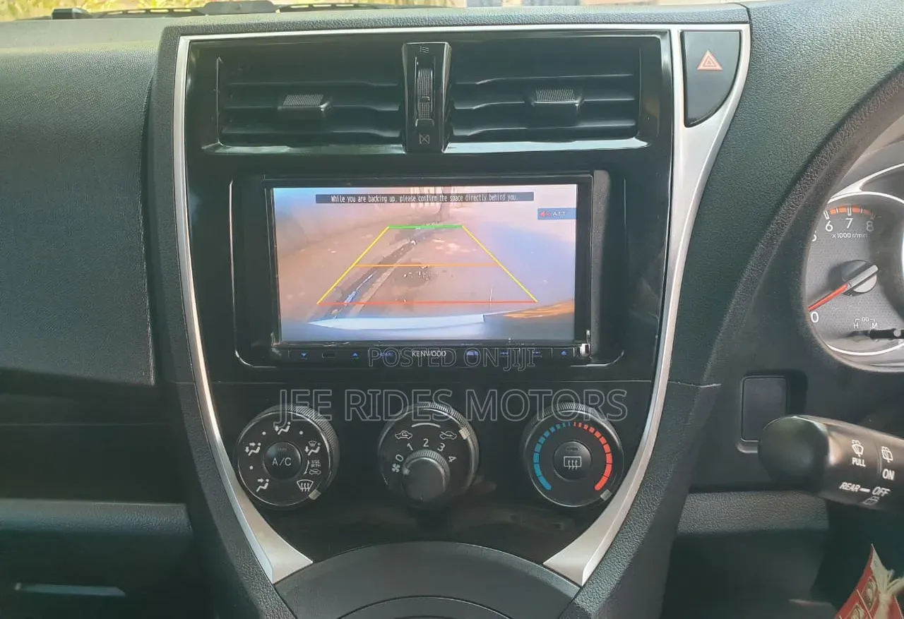 Toyota Ractis 2016 Gray