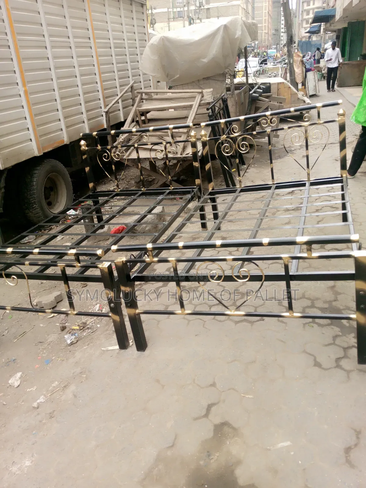 5*6 Metallic Bed. Thick Standard Metallic Framed.