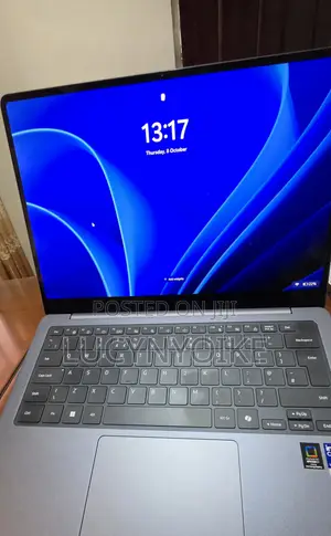 New Laptop Samsung Galaxy Book6 32GB Intel Core i7 SSD 512GB