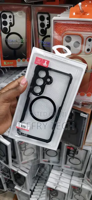 Black-Framed Clear Xundd MagSafe Case for the Samsung Galaxy S26,