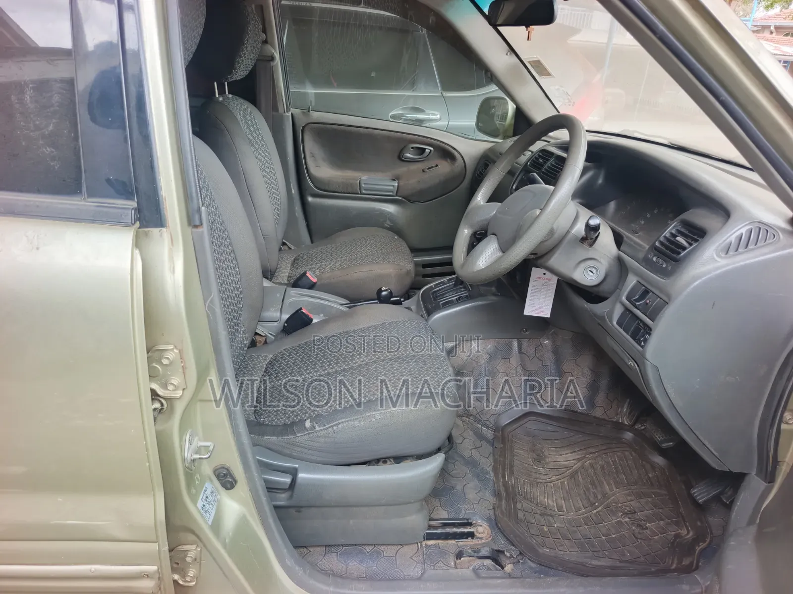 Suzuki Escudo 2002 Beige
