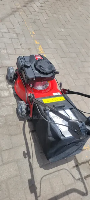 Grass Cutting Machine