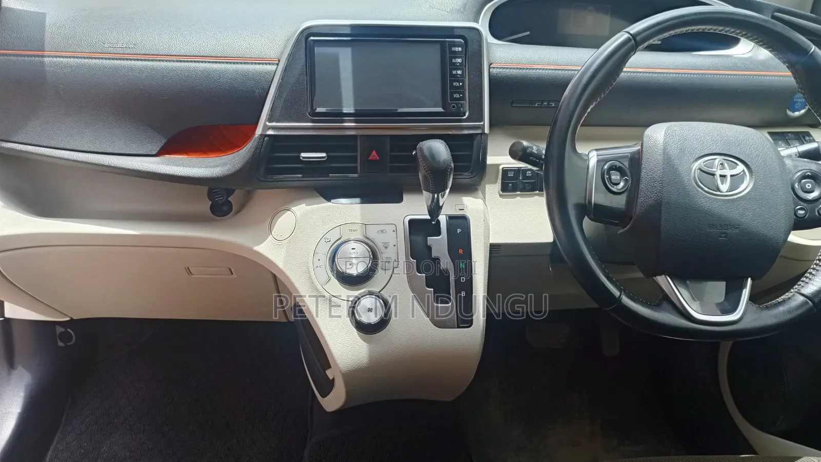 Toyota Sienta 2017 Maroon