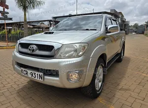 Toyota Hilux 2011 Silver