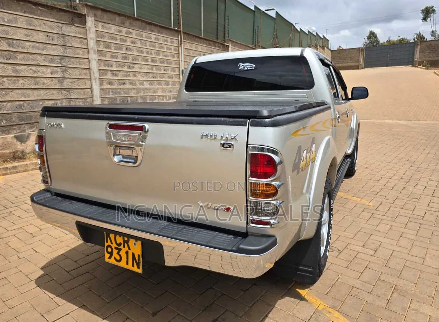 Toyota Hilux 2011 Silver