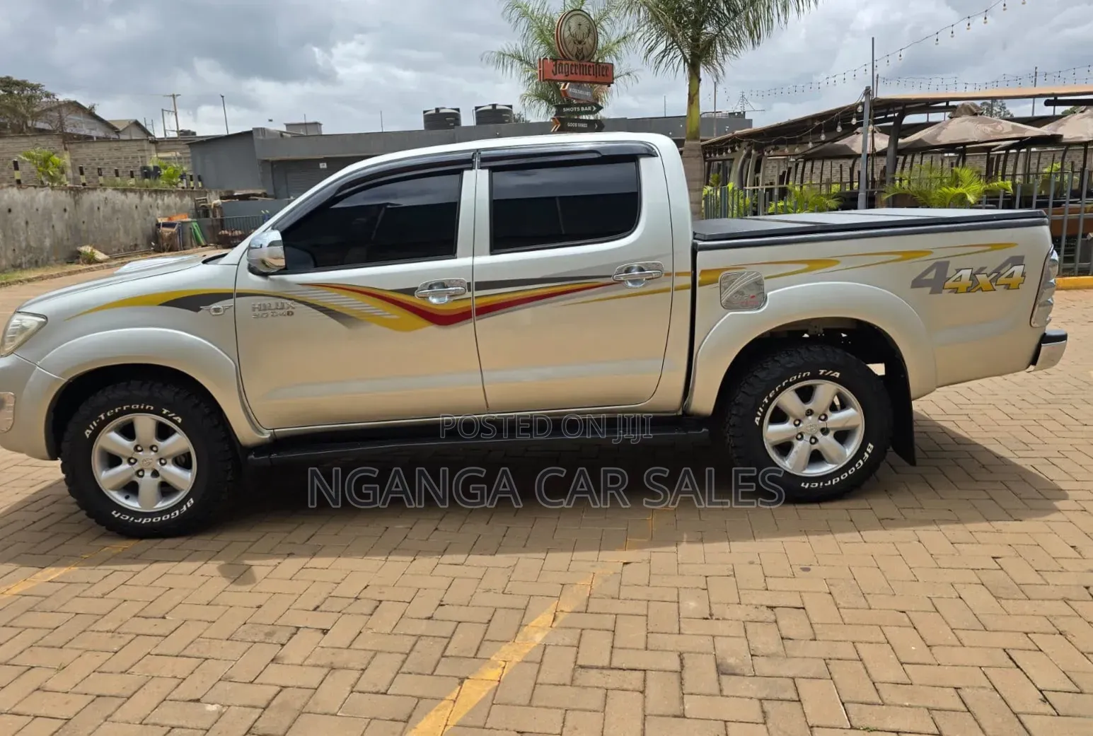 Toyota Hilux 2011 Silver