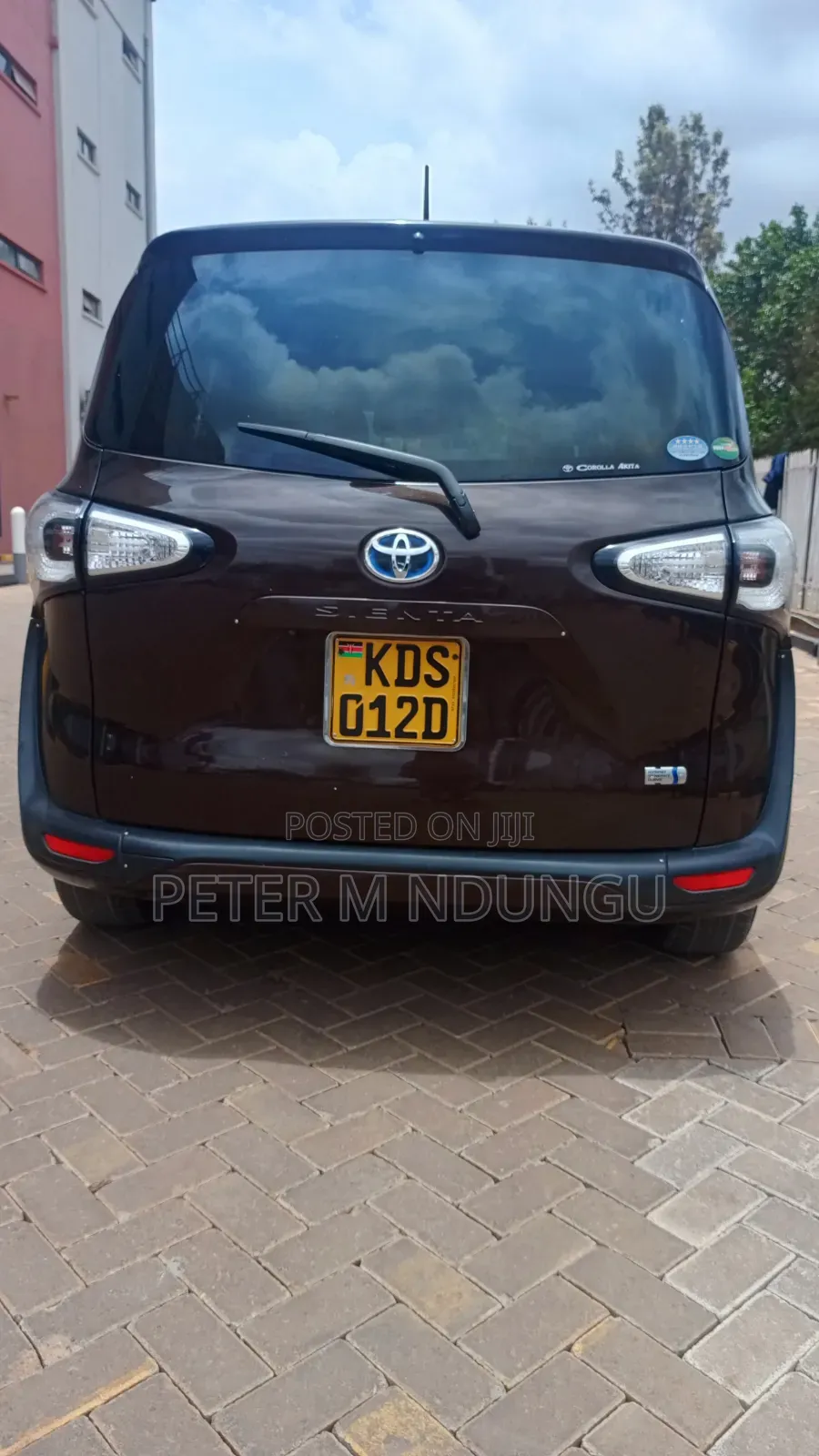 Toyota Sienta 2017 Maroon