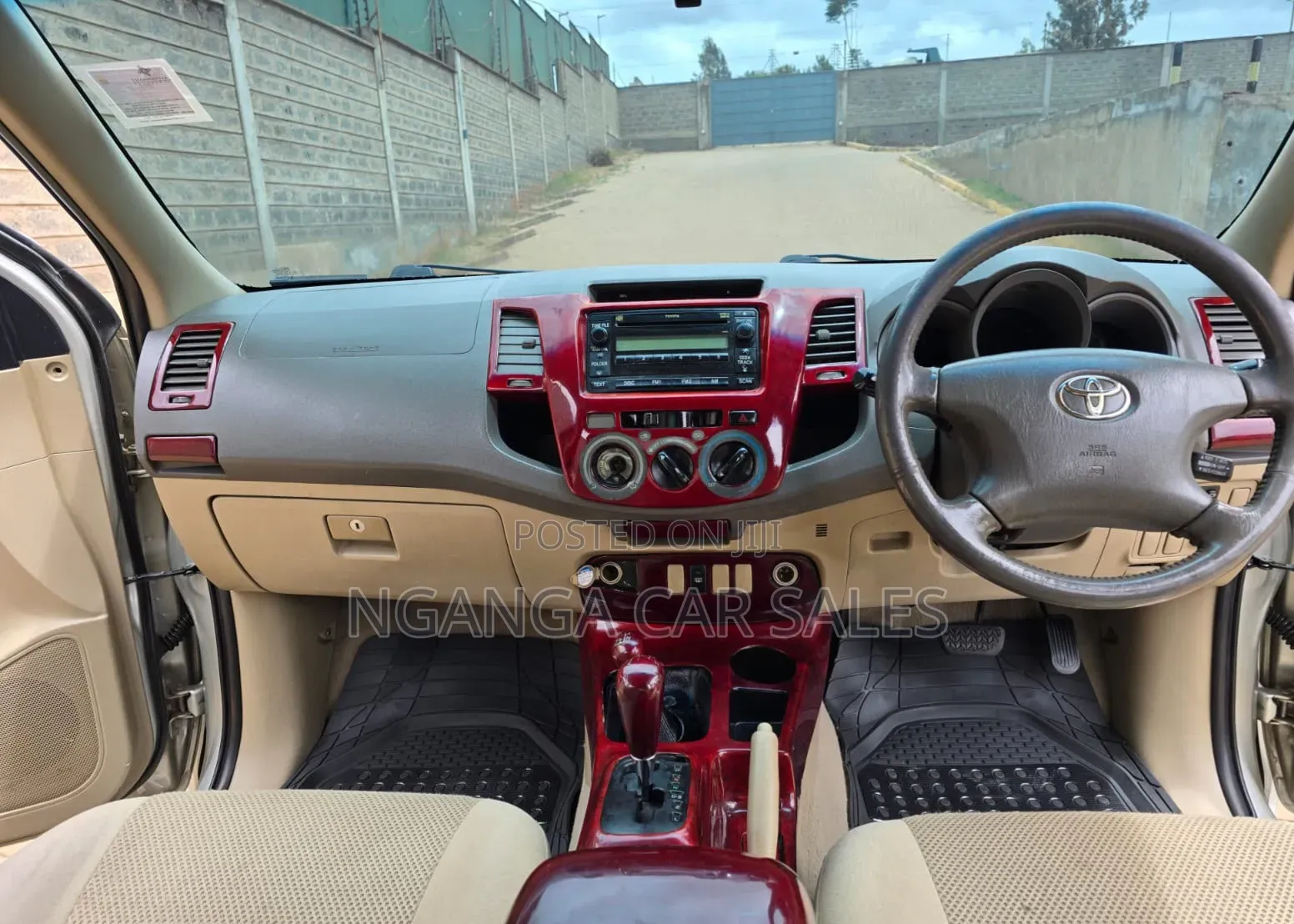 Toyota Hilux 2011 Silver