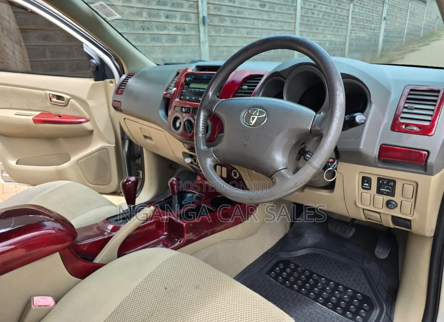 Toyota Hilux 2011 Silver