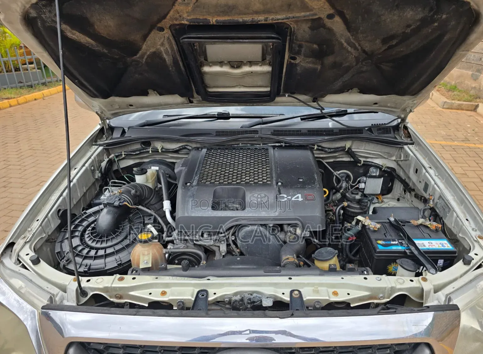 Toyota Hilux 2011 Silver