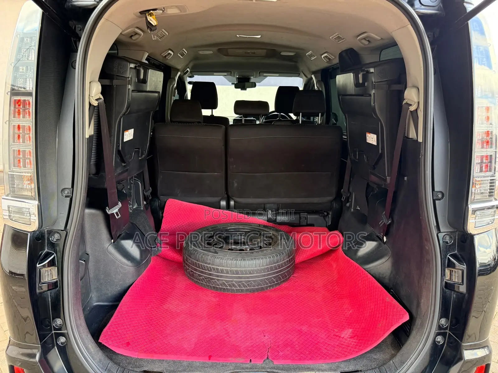 Toyota Voxy 2016 Black