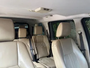 Land Rover Discovery 2012 Brown
