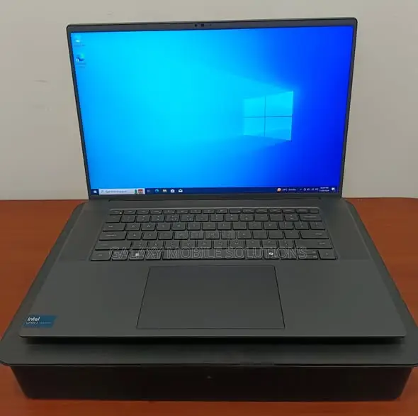 Laptop Dell Precision 5690 32GB Intel Core Ultra 7 SSD 512GB