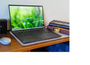 Laptop Dell Precision 5690 32GB Intel Core Ultra 7 SSD 512GB