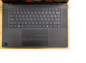 Laptop Dell Precision 5690 32GB Intel Core Ultra 7 SSD 512GB