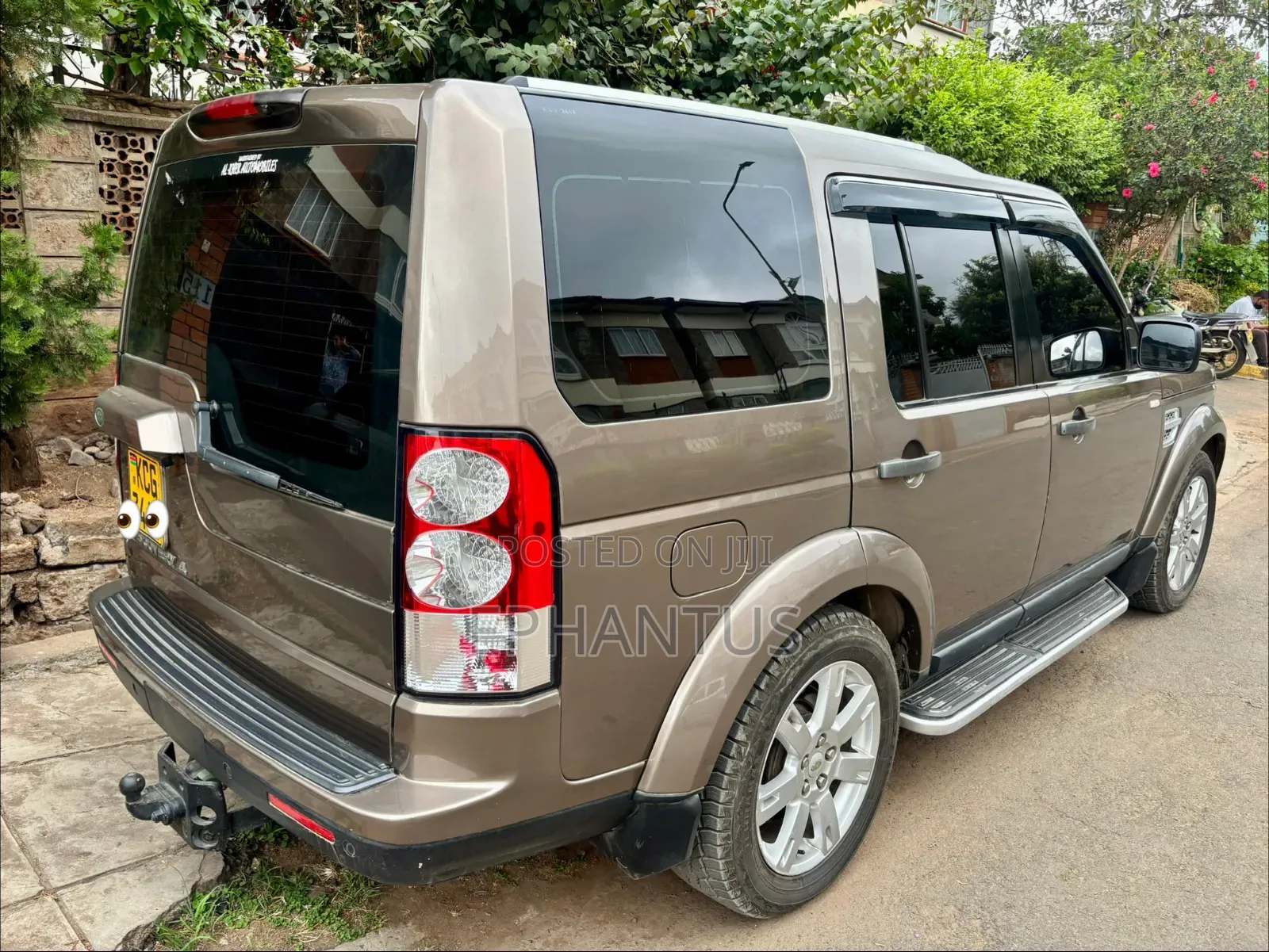 Land Rover Discovery 2012 Brown