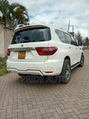 Nissan Patrol 2013 White