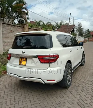 Nissan Patrol 2013 White