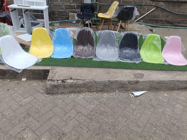 Eames Chairs - thumbnail 2
