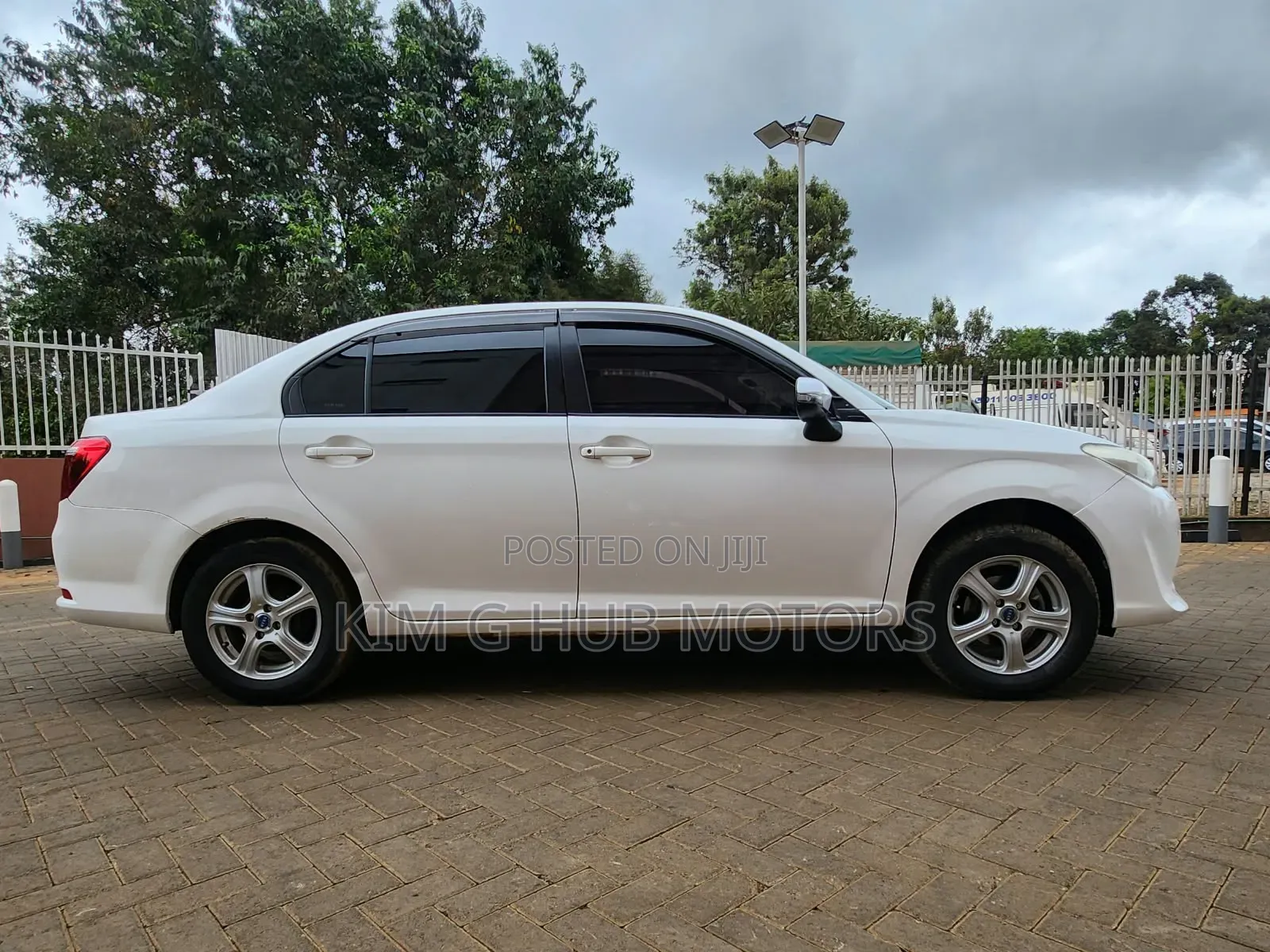 Toyota Axio 2016 Pearl