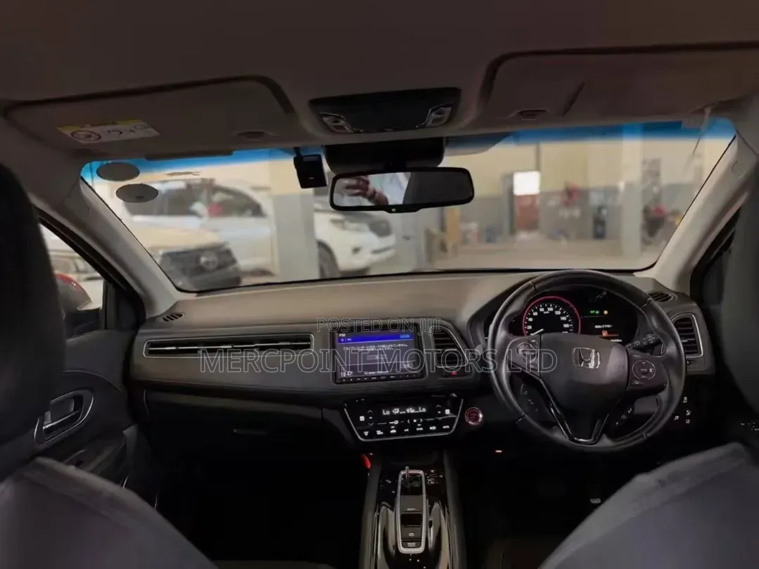 Honda Vezel 1.5 2WD 2020 Red