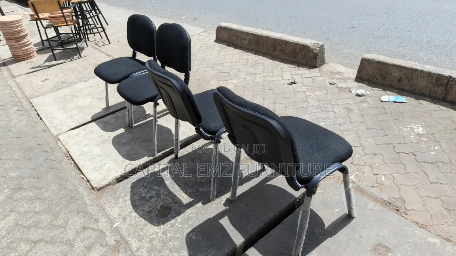 Cute Waiting Chairs